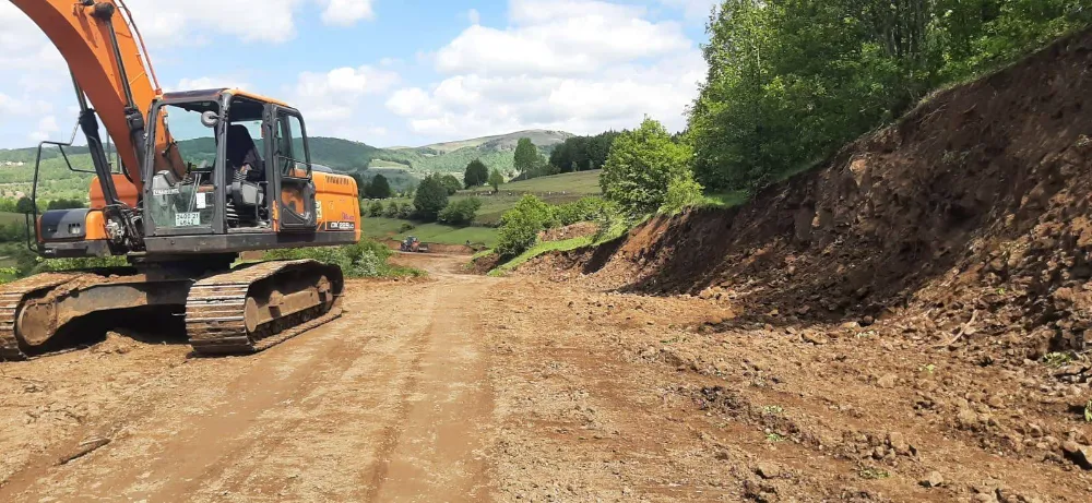 16 KM’LİK KARAÇAL-GÖKÇEBAYIR BAĞLANTI YOLU GENİŞLETİLİYOR.