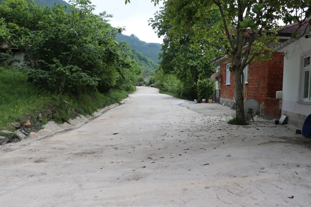ÜNYE YENİKÖY’DE BETON YOL SEVİNCİ