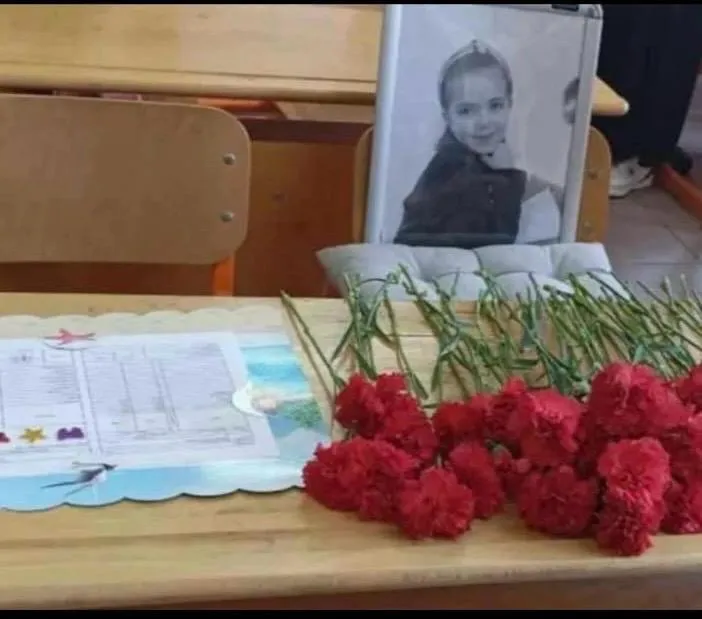 Defnenur’dan geriye sırasında fotoğrafı ve karnesi kaldı