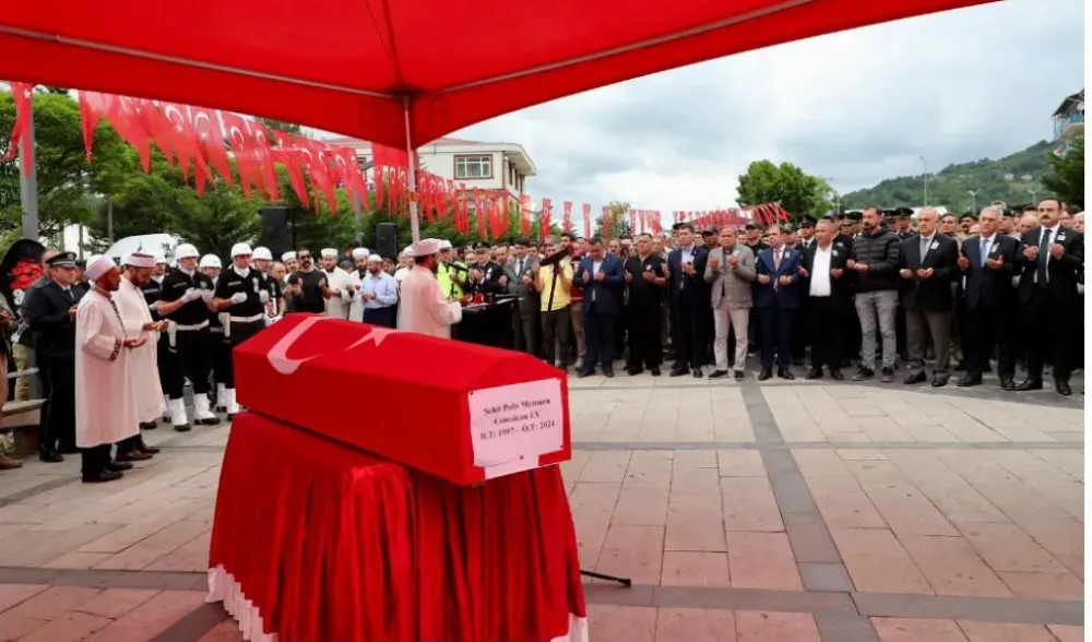 ORDULU ŞEHİT POLİS MEMURU CEMALCAN EV, GÖZYAŞLARI ARASINDA SON YOLCULUĞUNA UĞURLANDI.