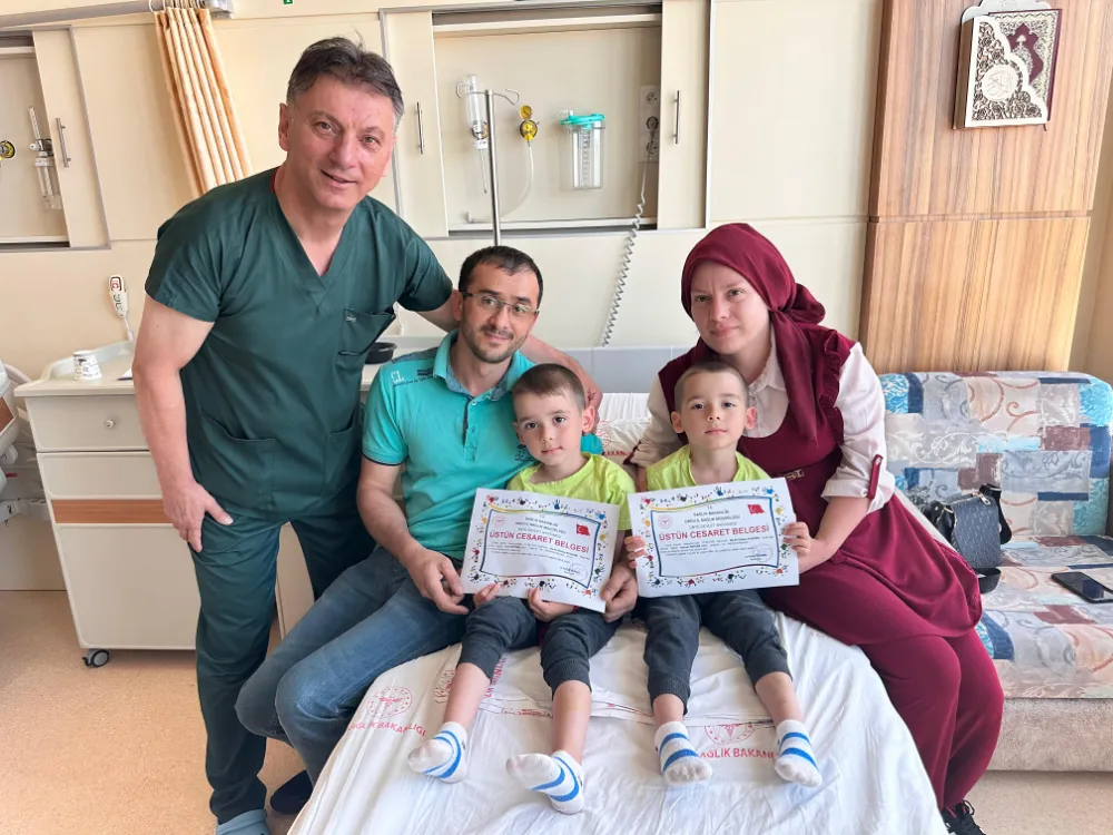 SÜNNET OLAN ÇOCUKLARA ÜSTÜN CESARET BELGESİ VERİLDİ