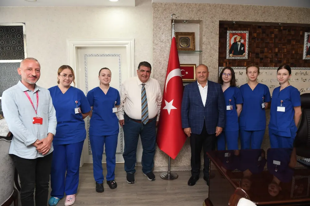 POLONYALI STAJYER ÖĞRENCİLERDEN BAŞKAN TAVLI’YA ZİYARET