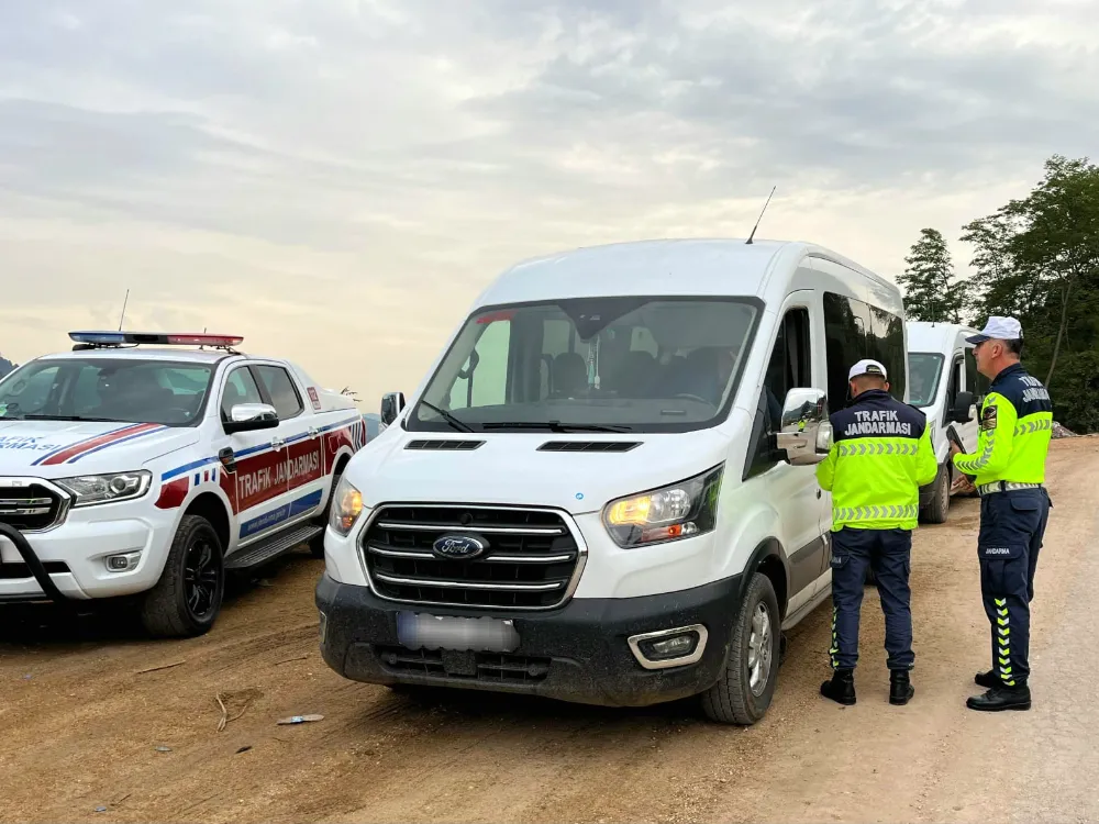 Ordu Jandarması Trafikte Kuş Uçurtmuyor: 13.745 Araç Kontrol Edildi