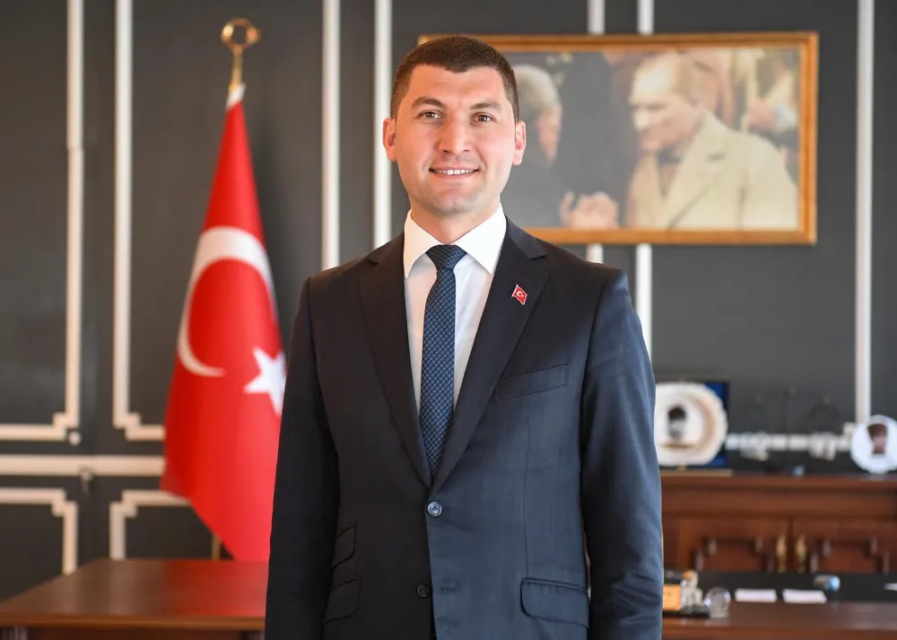 BAŞKAN TEPE HEM ÇALIŞIYOR HEM BORÇ ÖDÜYOR