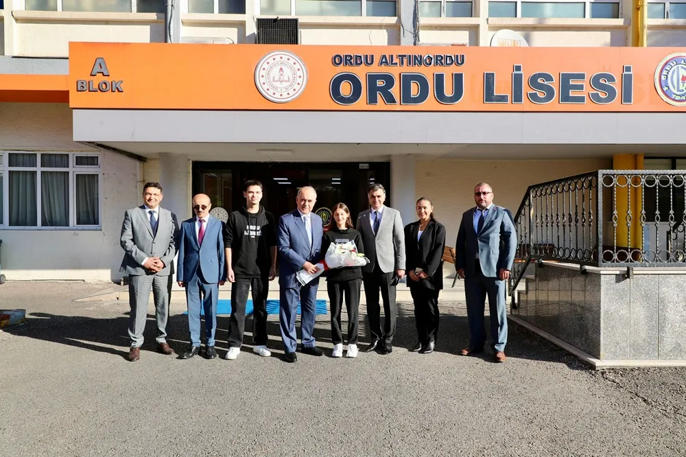 VALİ EROL’DAN ORDU LİSESİNE ZİYARET