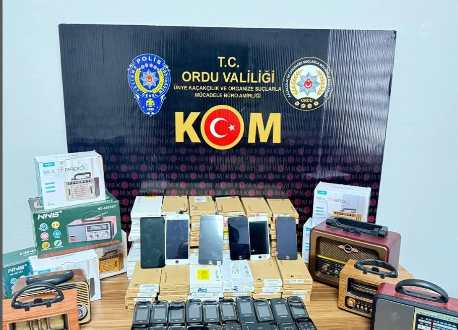 ÜNYE’DE 4 İŞYERİNE KAÇAK CEP TELEFONU OPERASYONU!
