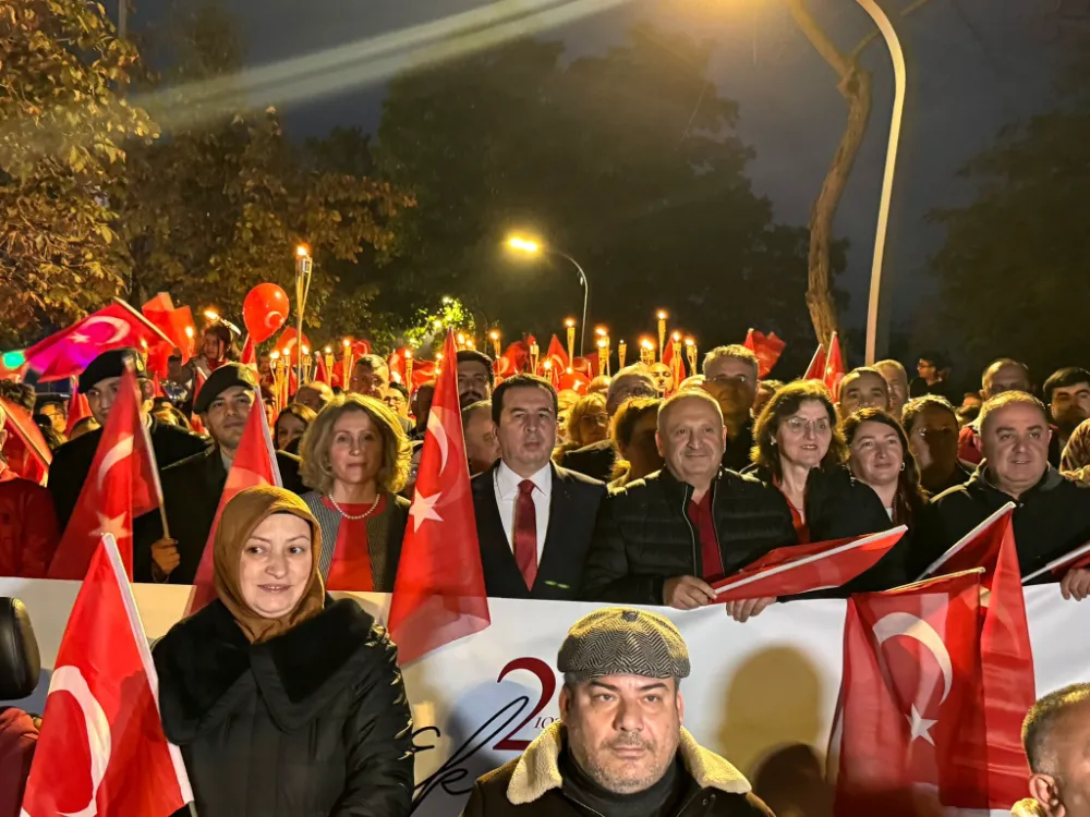 Fener Alayı İle Cumhuriyet Coşkusu Sokaklara Taştı...