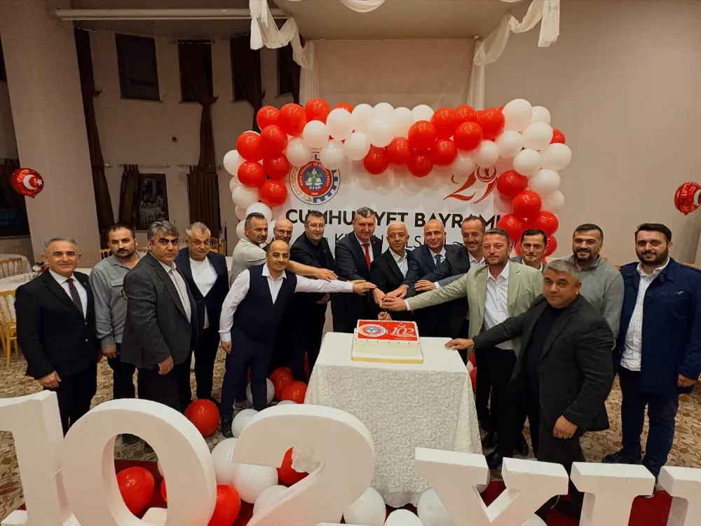 Ünye TSO’dan Cumhuriyetin 102. Yılına Anlamlı Kutlama...