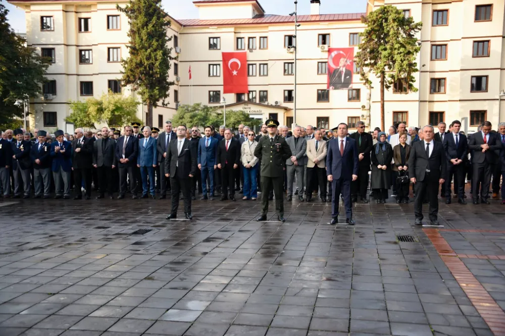 ATATÜRK SAYGIYLA ANILDI… ÖZLEMLE 87 YIL