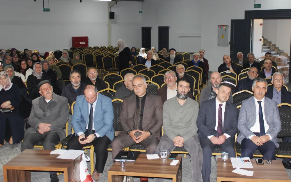 UMRE’YE GİDECEKLER BİLGİLENDİRİLİYOR