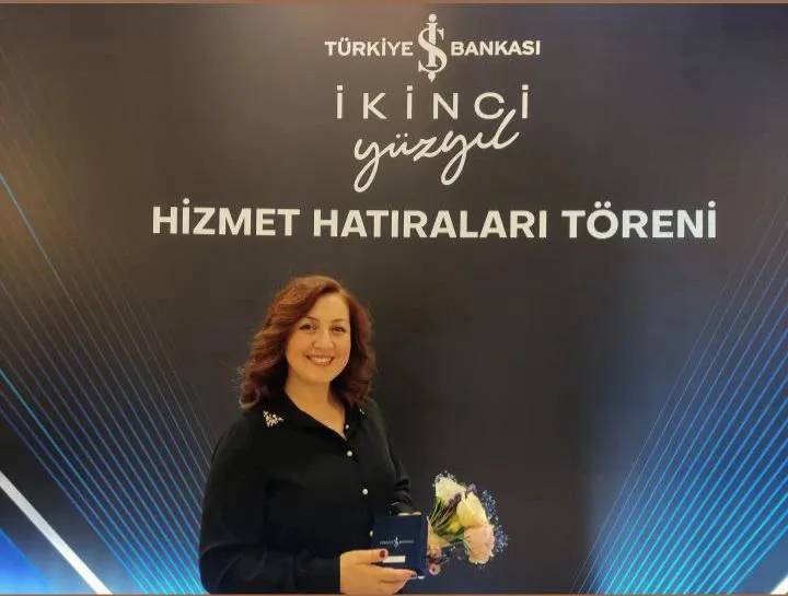 Esin Elkin, 25 Yılın Ardından Üstün Hizmet Madalyasıyla Ödüllendirildi...