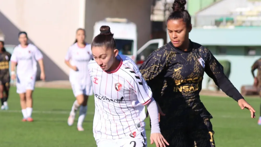 ÜNYE KADIN SPOR’DAN FARKLI GALİBİYET: 5-1