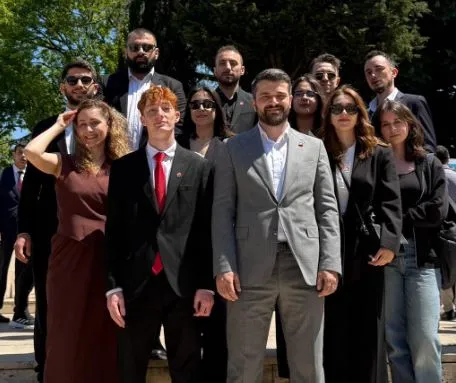 CHP Gençlik Kolları’ndan MESEM Tepkisi: “Çocuklar İşçileştiriliyor, Gelecekleri Yok Ediliyor”