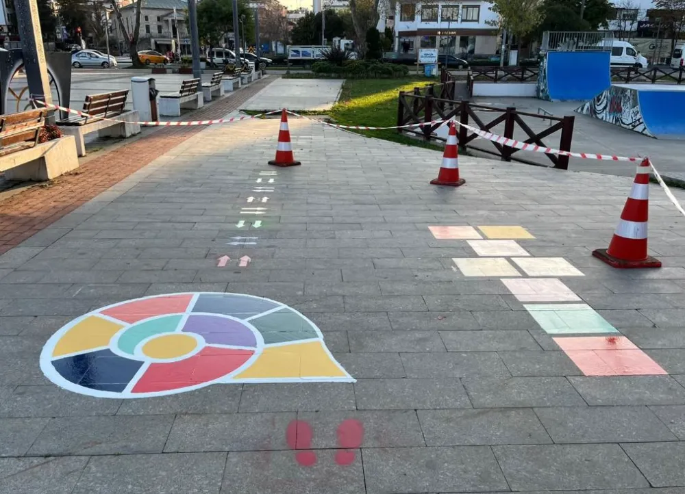 SOKAKLAR RENKLENİYOR…