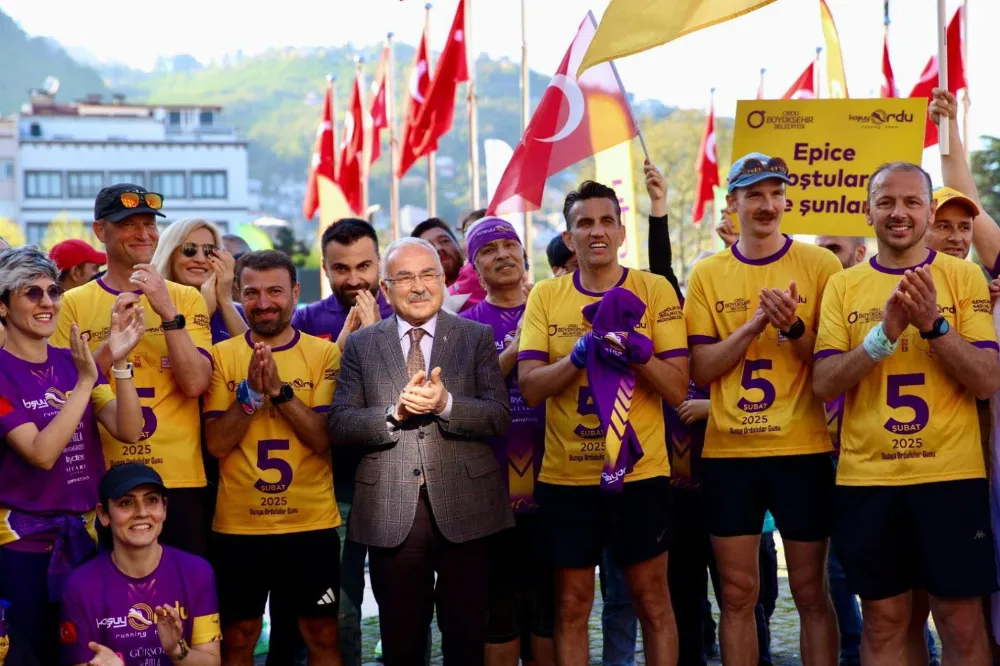 ORDULULAR HER YIL 52 KM KOŞUYOR
