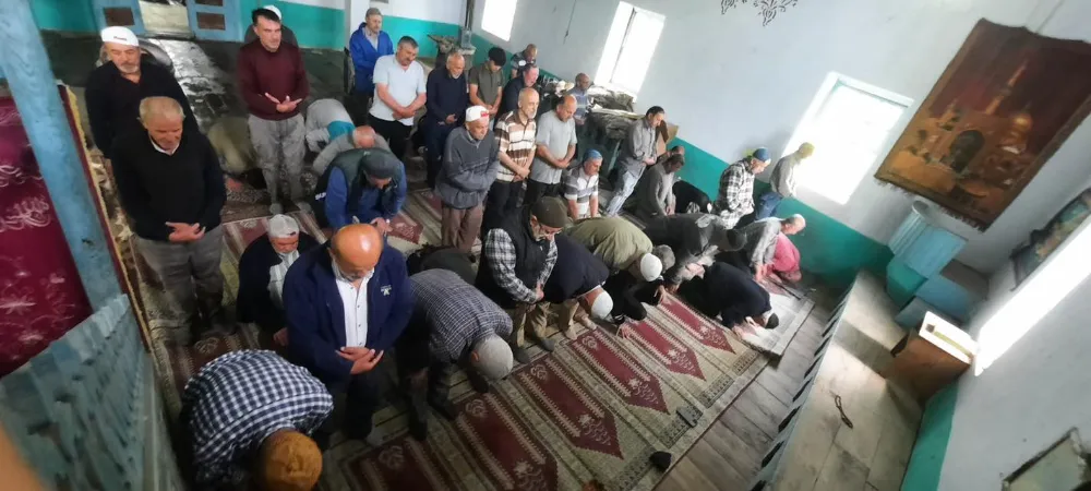 ASIRLIK CAMİ İMECE İLE HAYAT BULDU... 