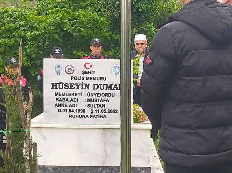 ŞEHİT POLİS HÜSEYİN DUMAN DUALARLA ANILDI
