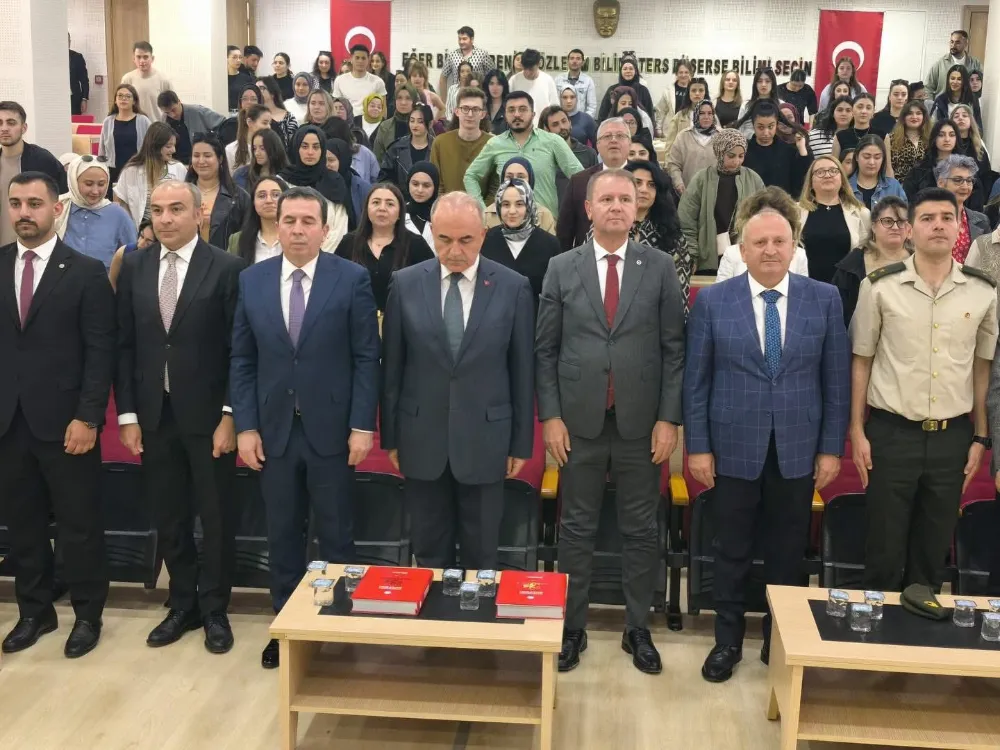 ODÜ’DE DEZENFORMASYONLA MÜCADELE KONFERANSI: “ALGI GERÇEĞİN ÖNÜNE GEÇTİ”