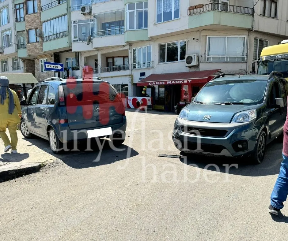 Ünye Buruncu Mevkiinde Maddi Hasarlı Kaza