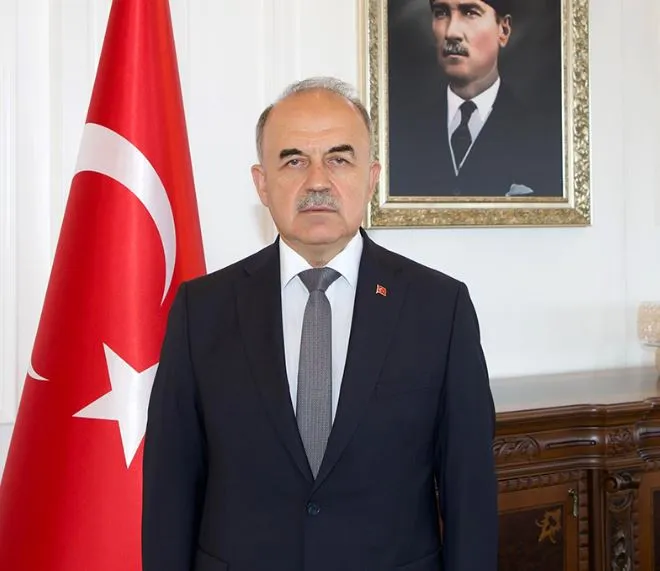 VALİ EROL: 