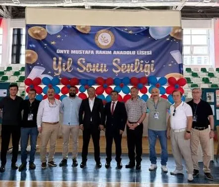 Ünye Mustafa Rakım Lisesinde Yıl Sonu Şenliği…