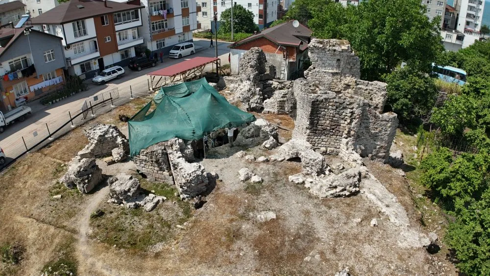 AZİZ KONSTANTİN VE HELENA MANASTIRI