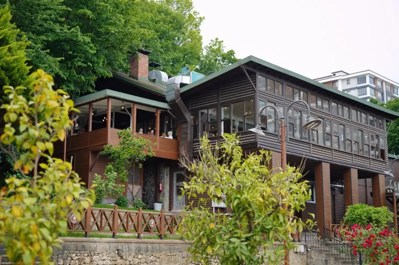 ÇERKEZLER TEPESİ BUNGALOV OTEL VE RESTORAN HİZMETE AÇILDI