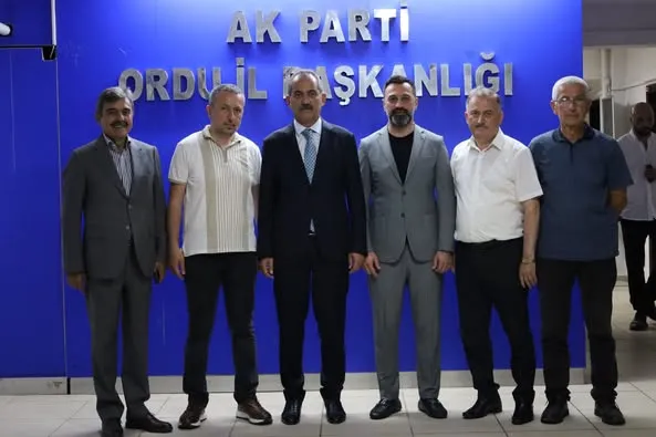 MAHMUT ÖZER TEŞKİLATLA BULUŞTU: “ORDU İÇİN VAR GÜCÜMÜZLE ÇALIŞIYORUZ”