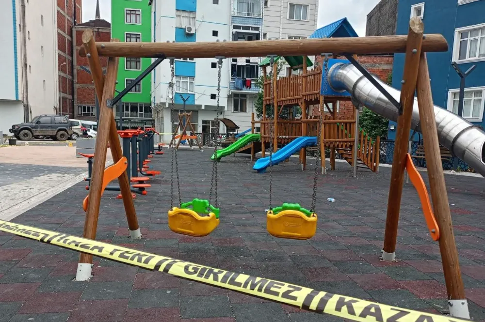 OYUN PARKINDA FENALAŞAN ÇOCUK HAYATINI KAYBETTİ!