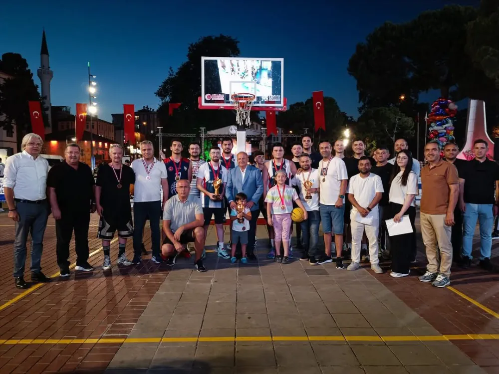 Basketbol ve Plaj Voleybolu Turnuvaları Sona Erdi...