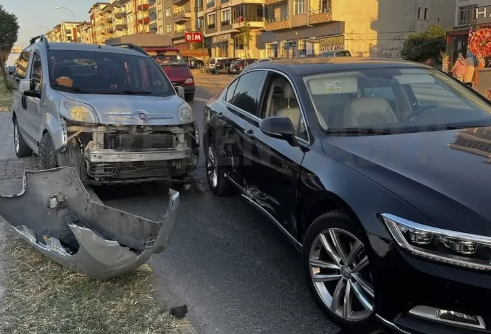 Arpacıoğlu Trafik Kazası Geçirdi