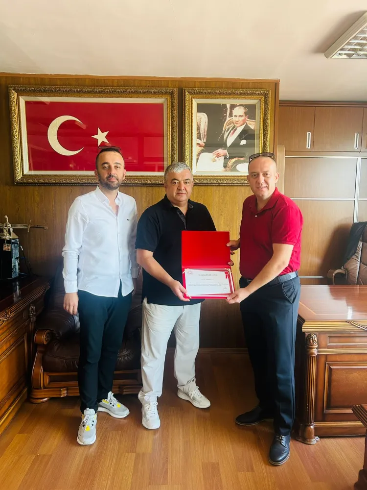 BAŞKAN MUSTAFA USLU’YA ANLAMLI TEŞEKKÜR