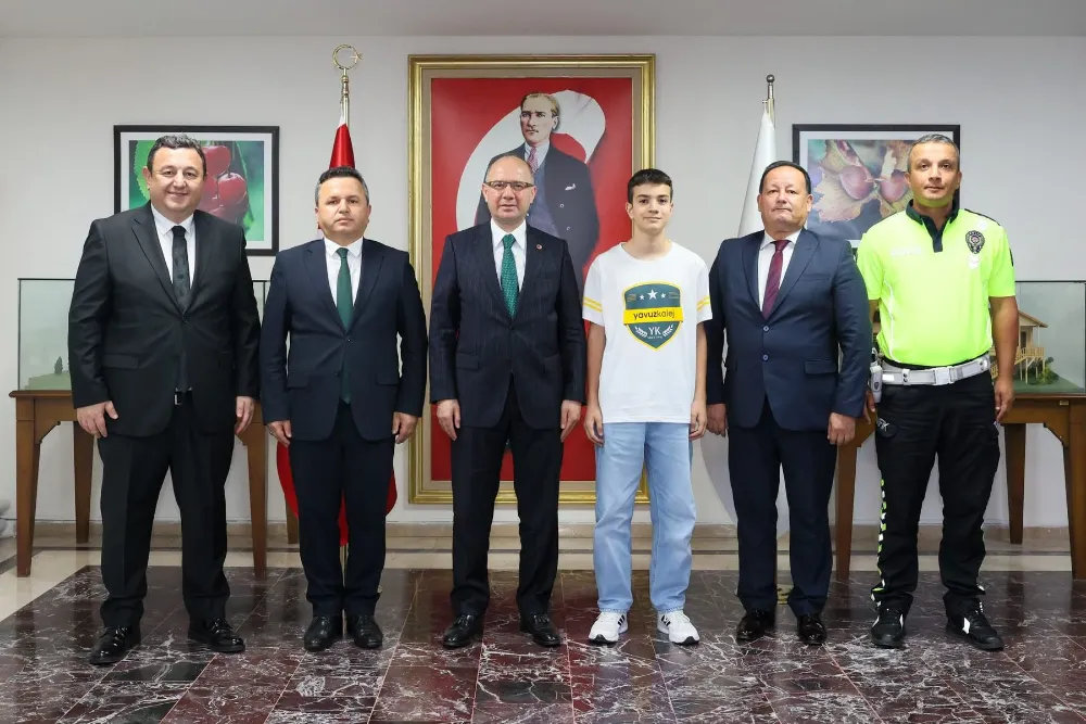 LGS Türkiye Birincileri Giresun Valisi Serdengeçti ile Buluştu