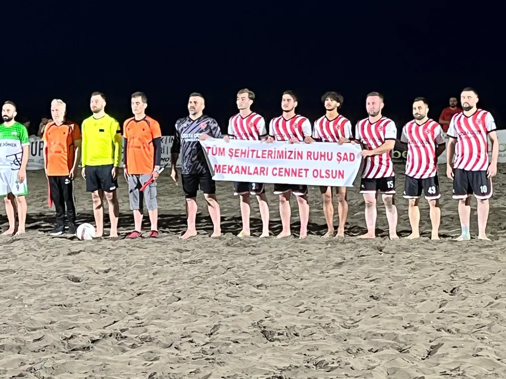 Ünye Manyetik Gece Kum Futbol Turnuvası’nda Azelya Çiçek