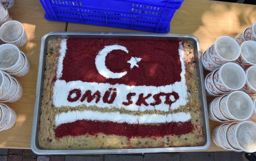 OMÜ Yaşam Merkezi’nde Aşure İkramı Gerçekleştirildi