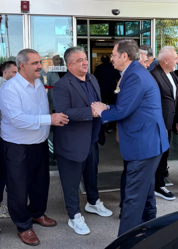 Başkan Uslu, Hisarcıklıoğlu’nu Trabzon’da Karşıladı