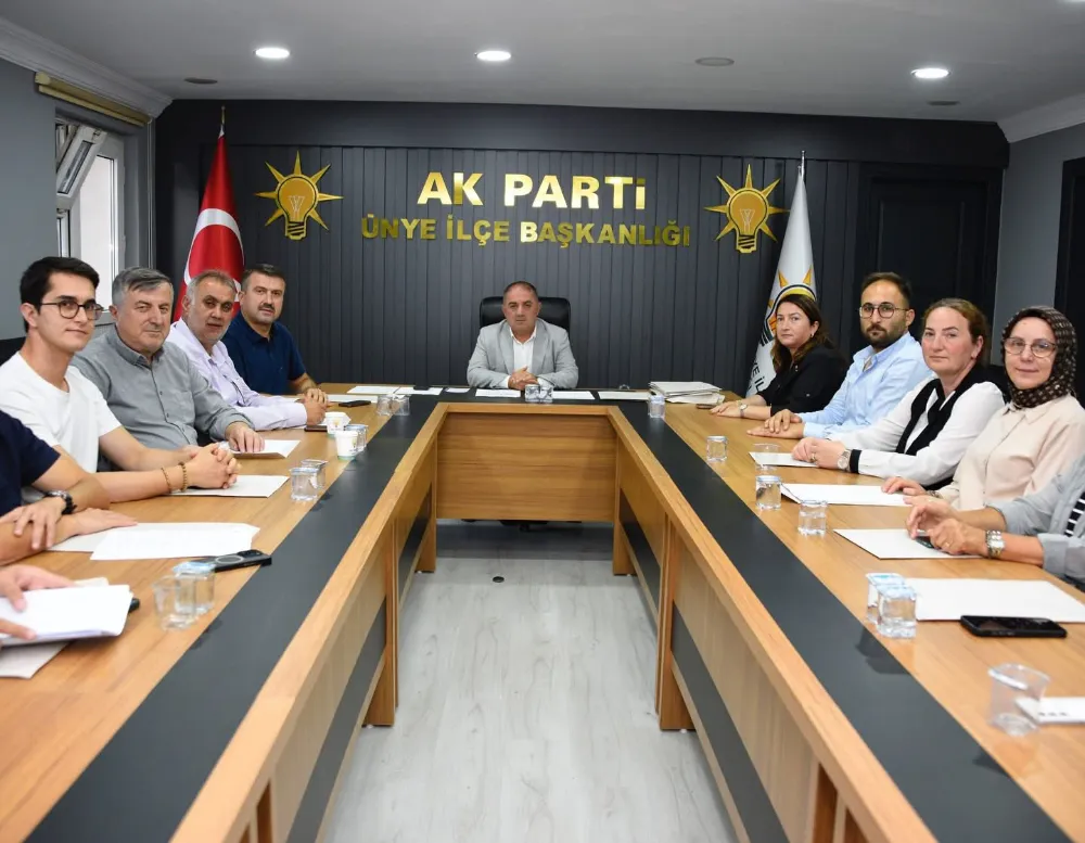 AK Parti Ünye İlçe Teşkilatı Haftalık Toplantısını Yaptı
