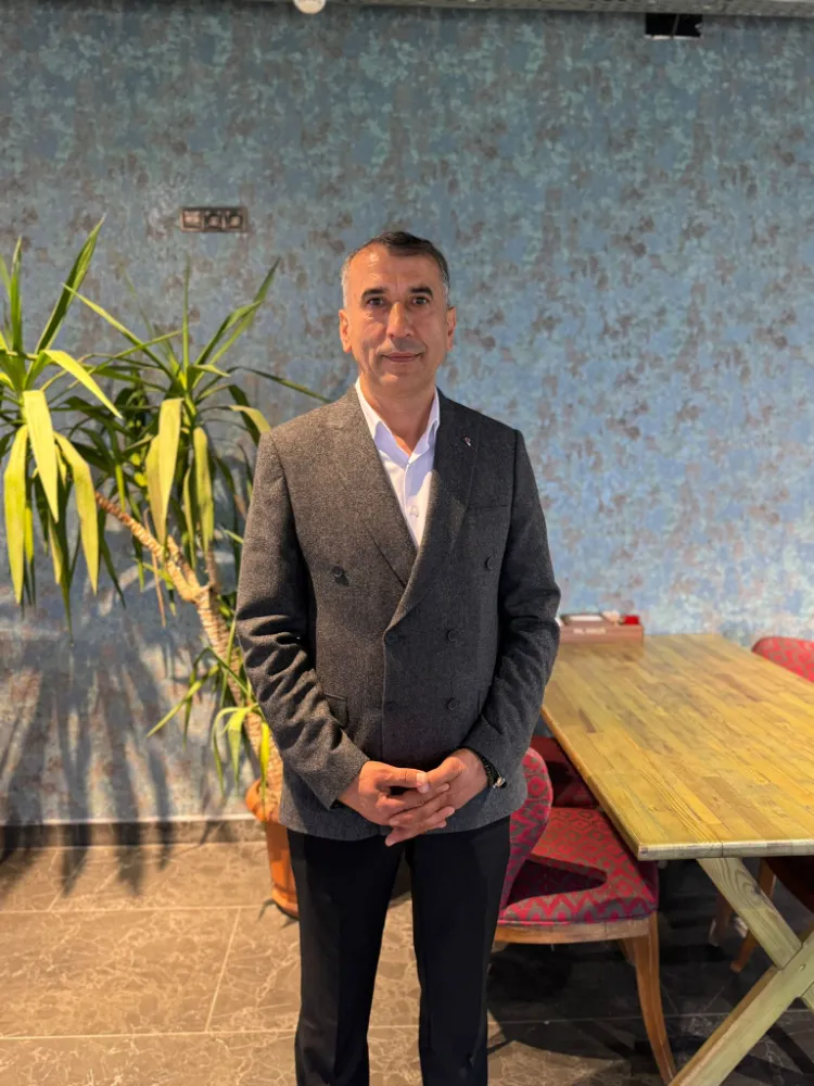 ÜSTÜN, ÖZKAN’A RAKİP OLDU!